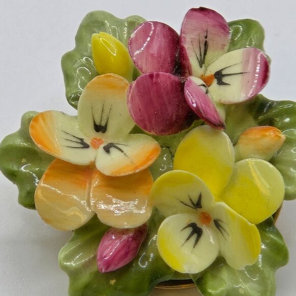 VTG Brooches Royal Doulton England Porcelain Gold Tone Bone China Floral Granny - Picture 8 of 10